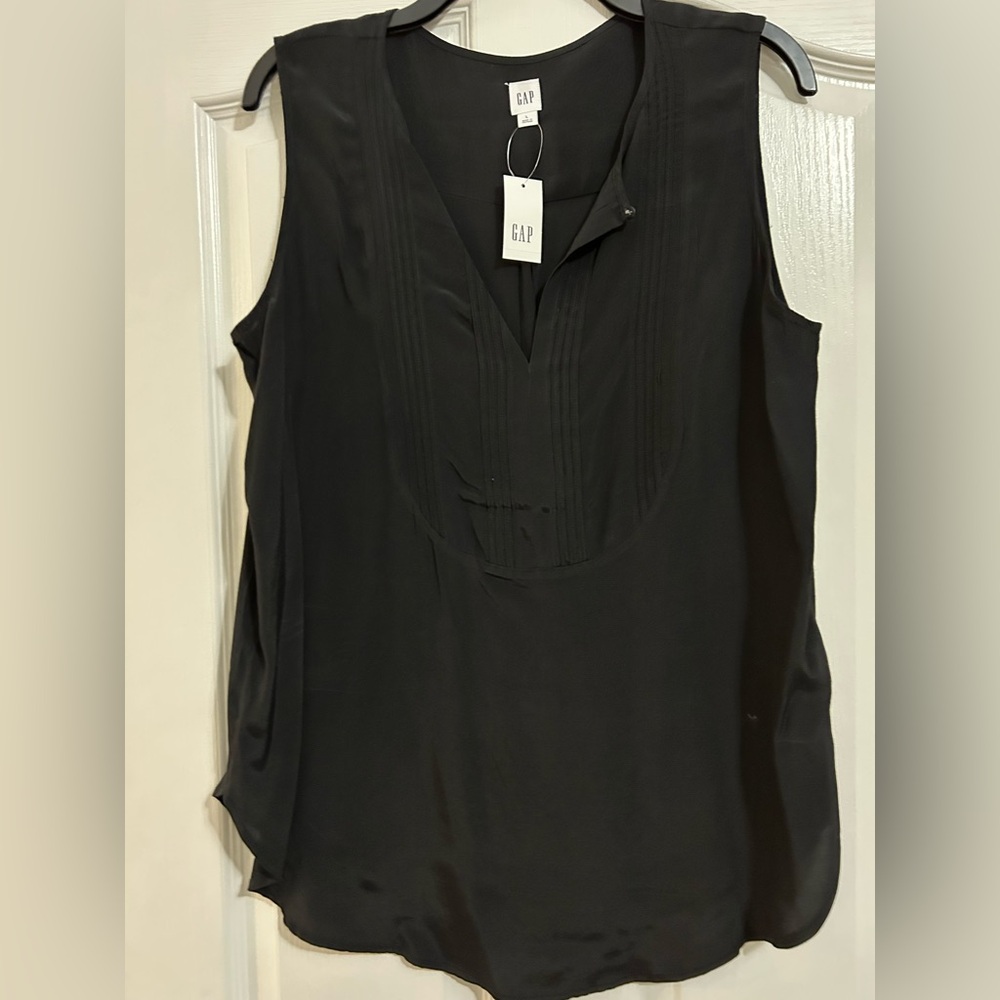 GAP Women's Black Sleeveless Blouse